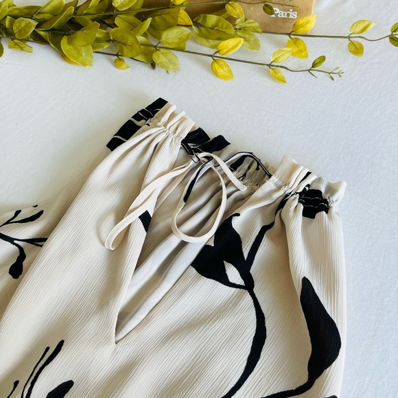 H&M Floral Tank - Picture 5 of 5